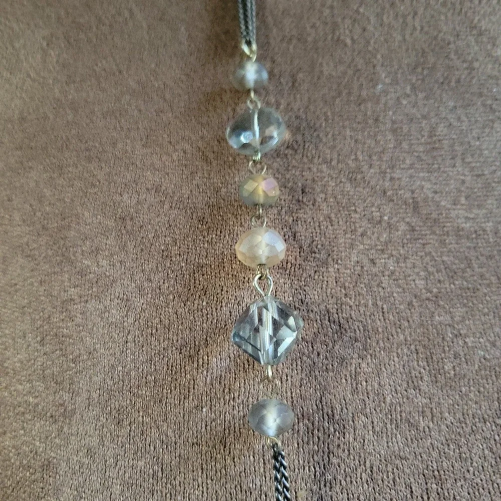 Unbranded necklace look